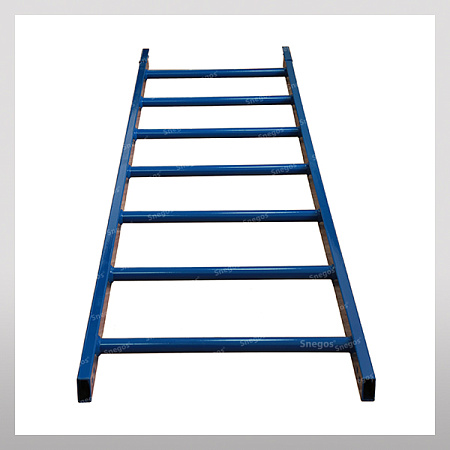 Кровельная лестница Snegos (от 450 до 600 мм)